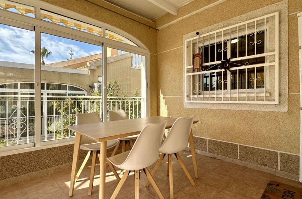 Reventa - Villa independiente - Orihuela Costa - Los Altos