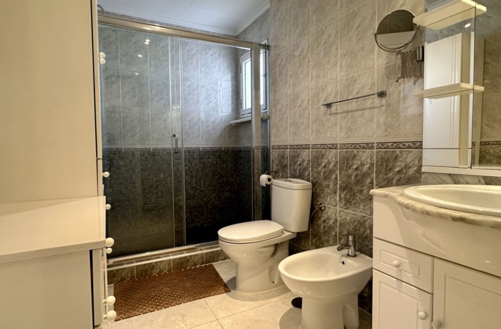 Reventa - Villa independiente - Orihuela Costa - Los Altos