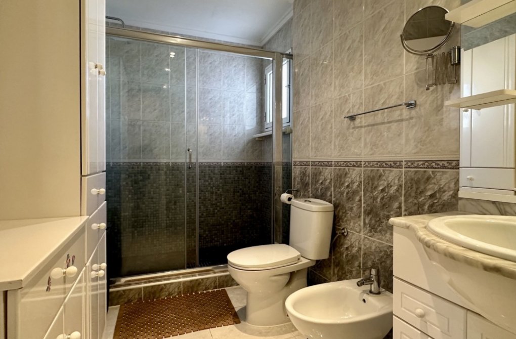 Reventa - Villa independiente - Orihuela Costa - Los Altos