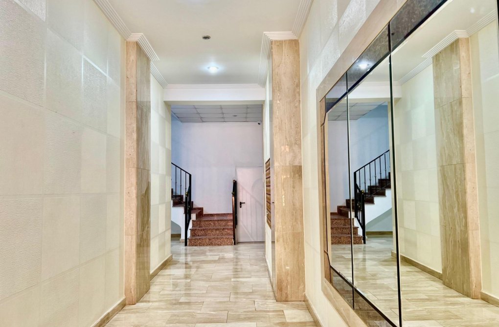 Вторичное жилье - Квартира - Torrevieja - Playa del cura