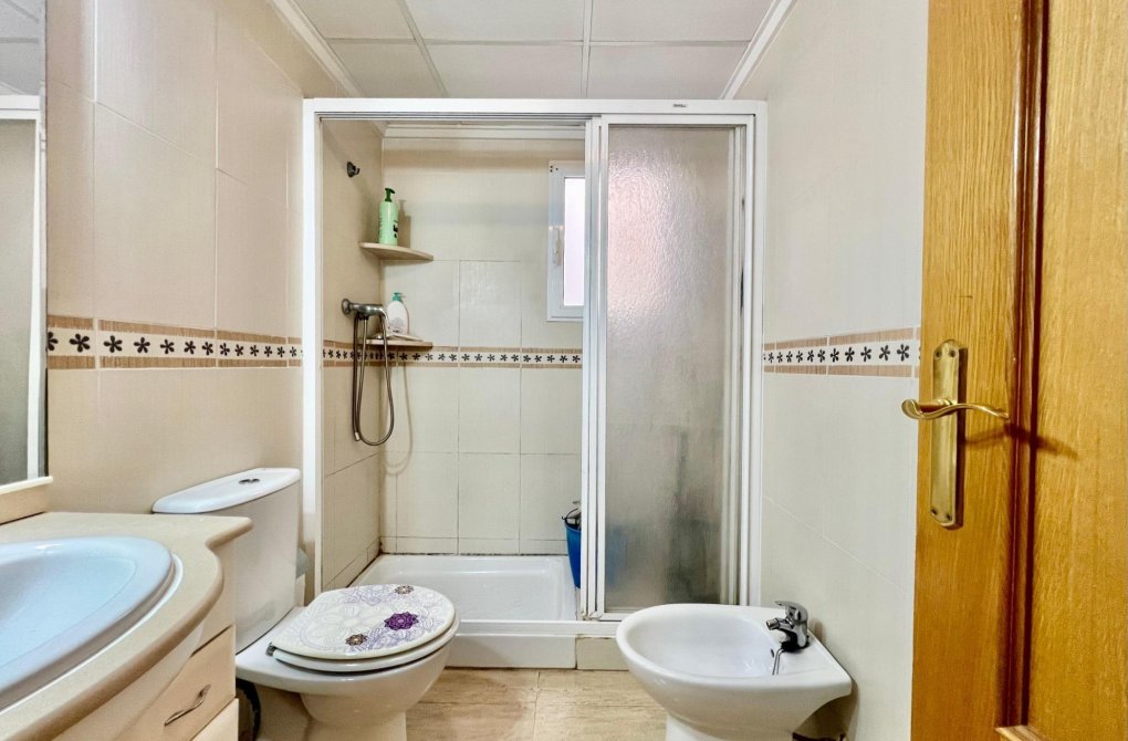 Вторичное жилье - Квартира - Torrevieja - Playa del cura