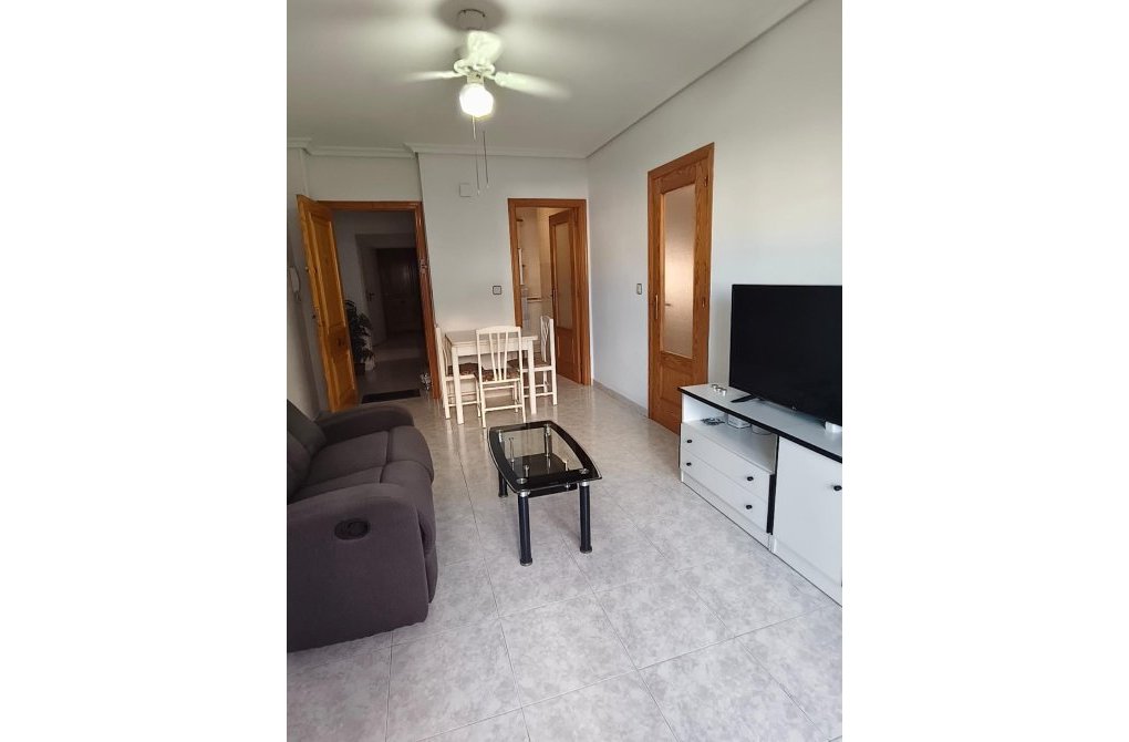 Resale - Apartment - Torrevieja - Acequion