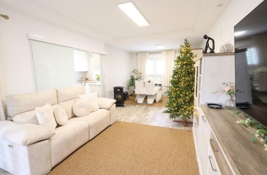 Resale - Villa - San Miguel de Salinas - Las filipinas