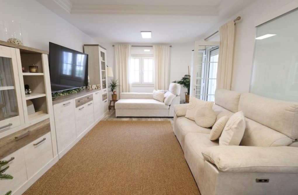 Resale - Villa - San Miguel de Salinas - Las filipinas