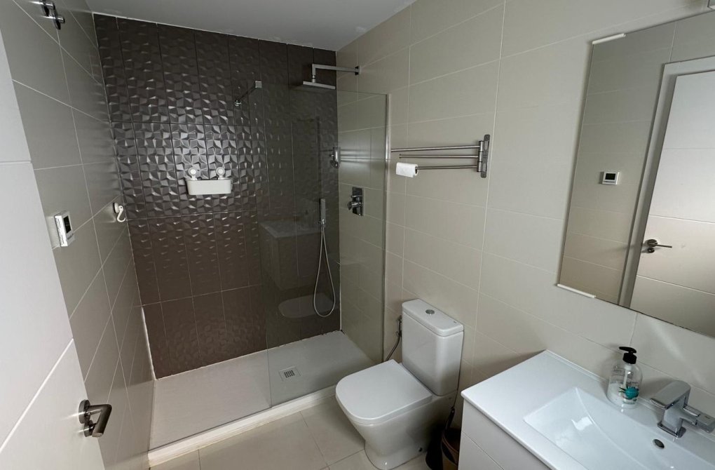 Вторичное жилье - Квартира - Torrevieja - Habaneras