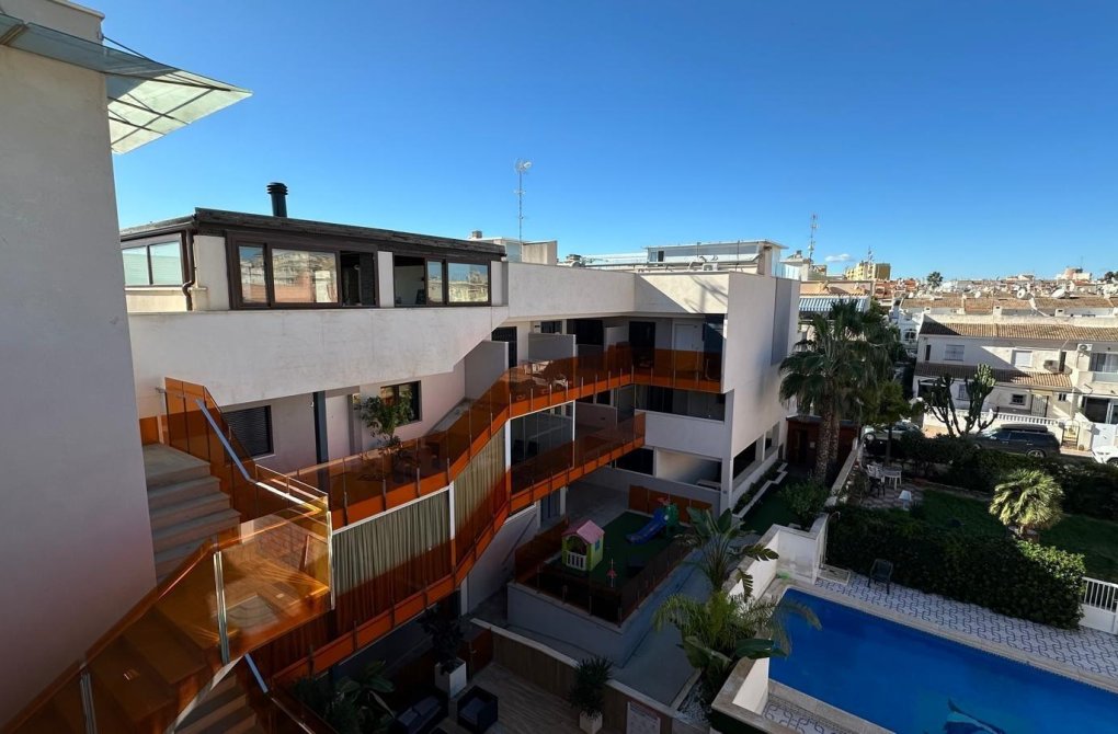 Вторичное жилье - Квартира - Torrevieja - Habaneras