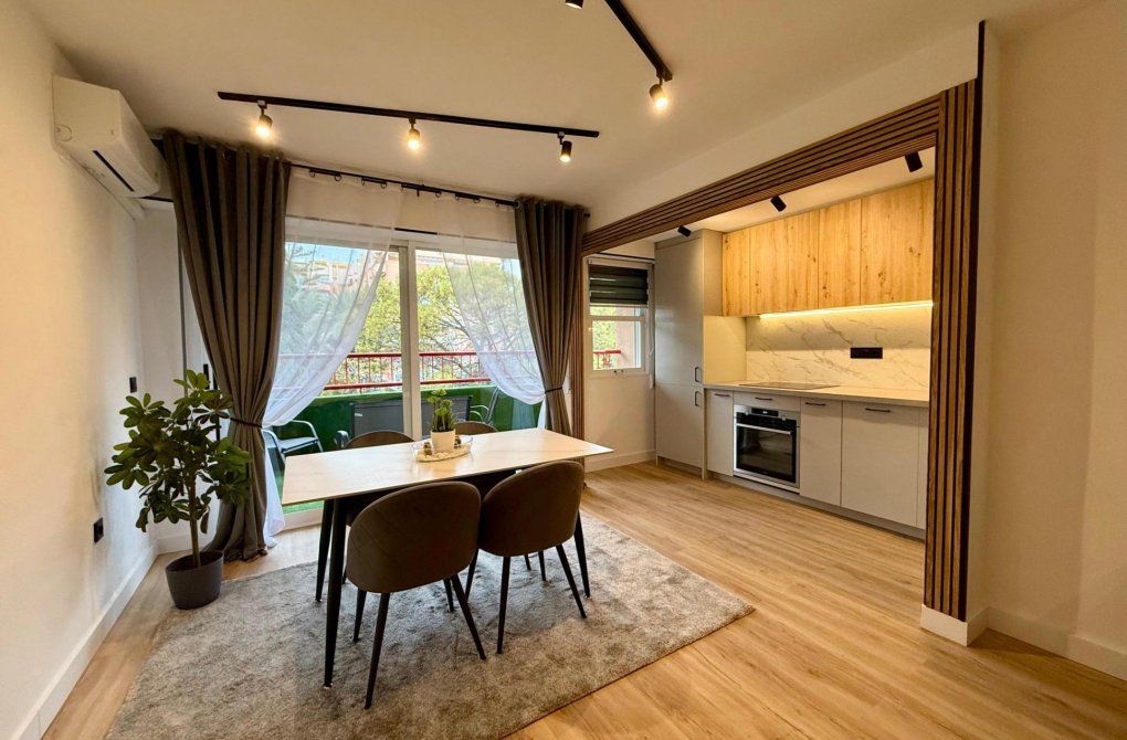 Rynek wtórny - Apartament - Torrevieja - Playa del cura