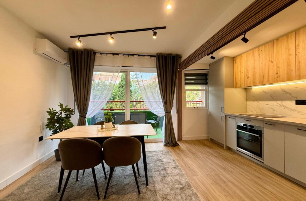 Rynek wtórny - Apartament - Torrevieja - Playa del cura