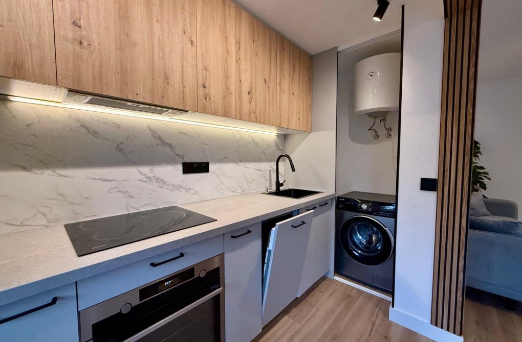 Rynek wtórny - Apartament - Torrevieja - Playa del cura