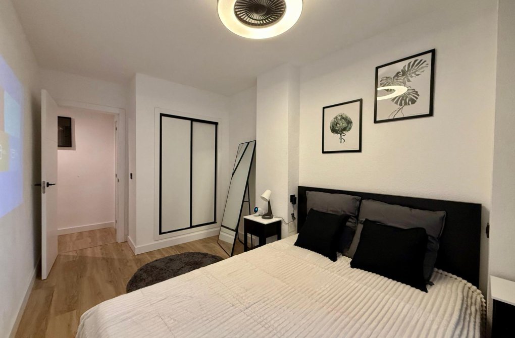 Rynek wtórny - Apartament - Torrevieja - Playa del cura