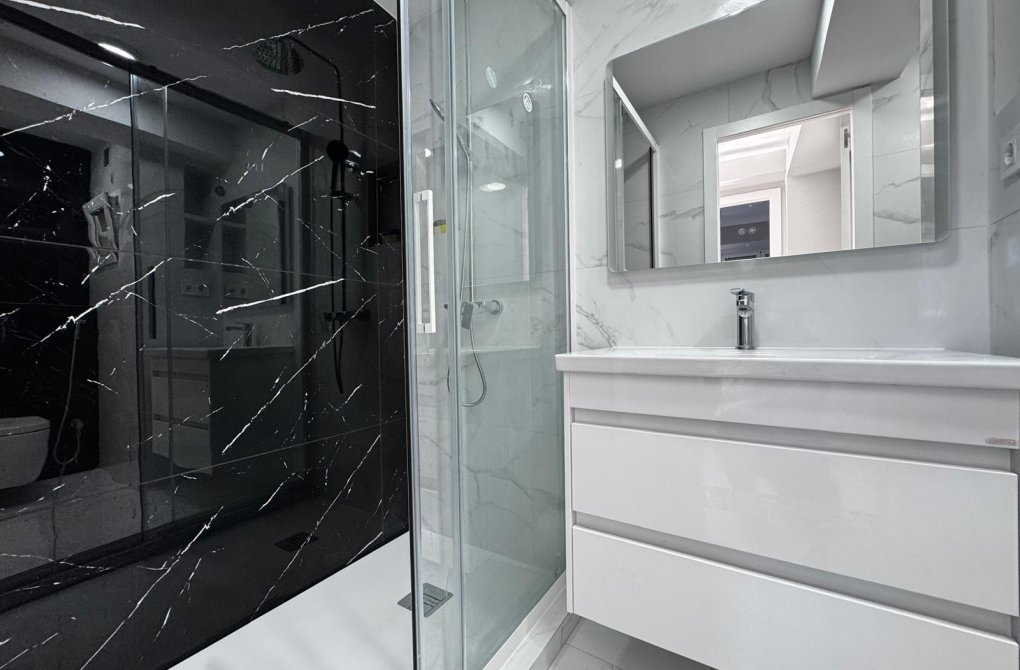 Reventa - Apartamento - Torrevieja - Centro