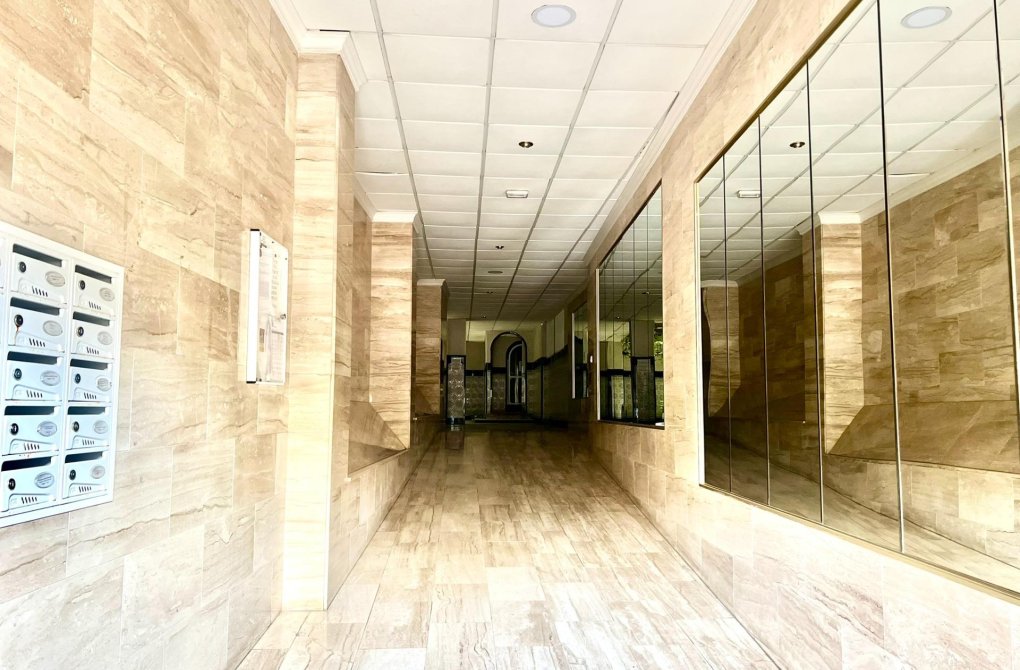 Rynek wtórny - Apartament - Torrevieja - Playa del cura