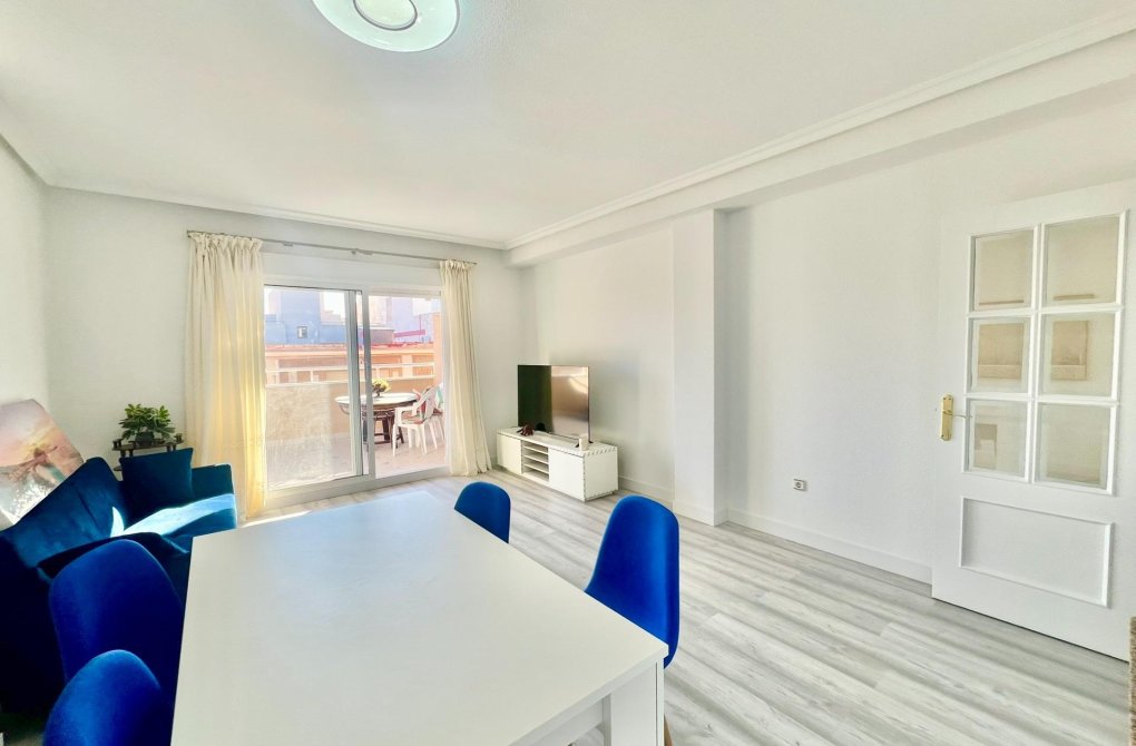 Rynek wtórny - Apartament - Torrevieja - Playa del cura