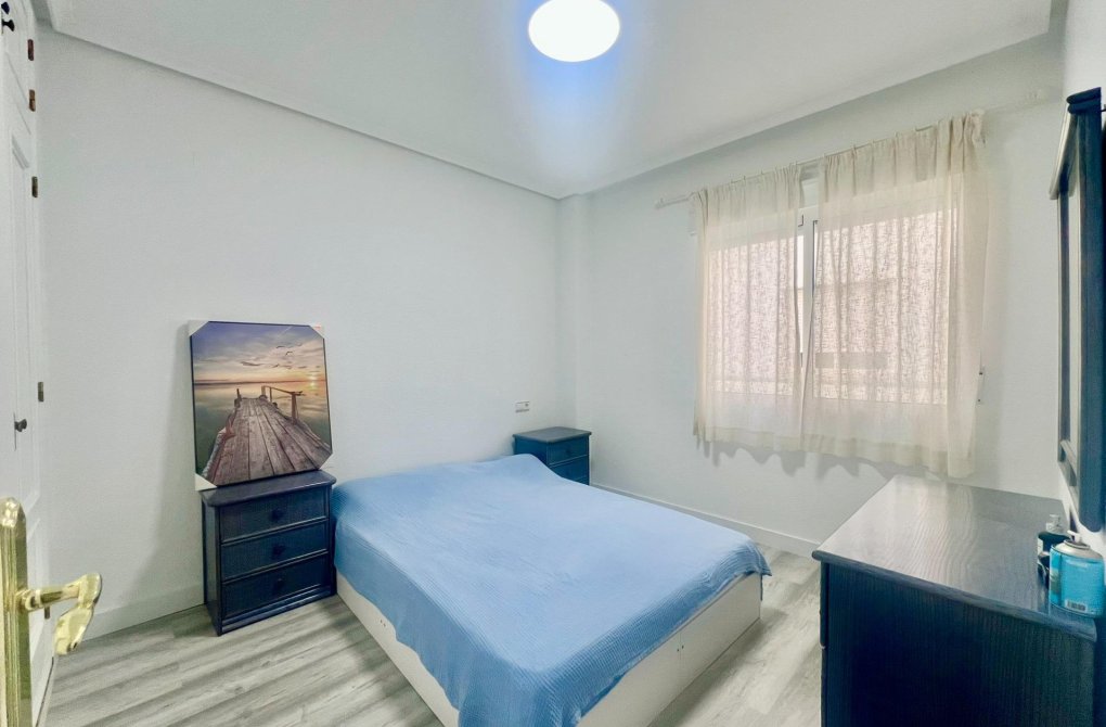 Rynek wtórny - Apartament - Torrevieja - Playa del cura