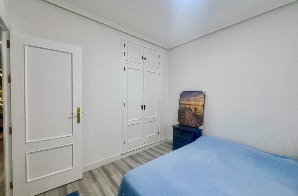 Rynek wtórny - Apartament - Torrevieja - Playa del cura