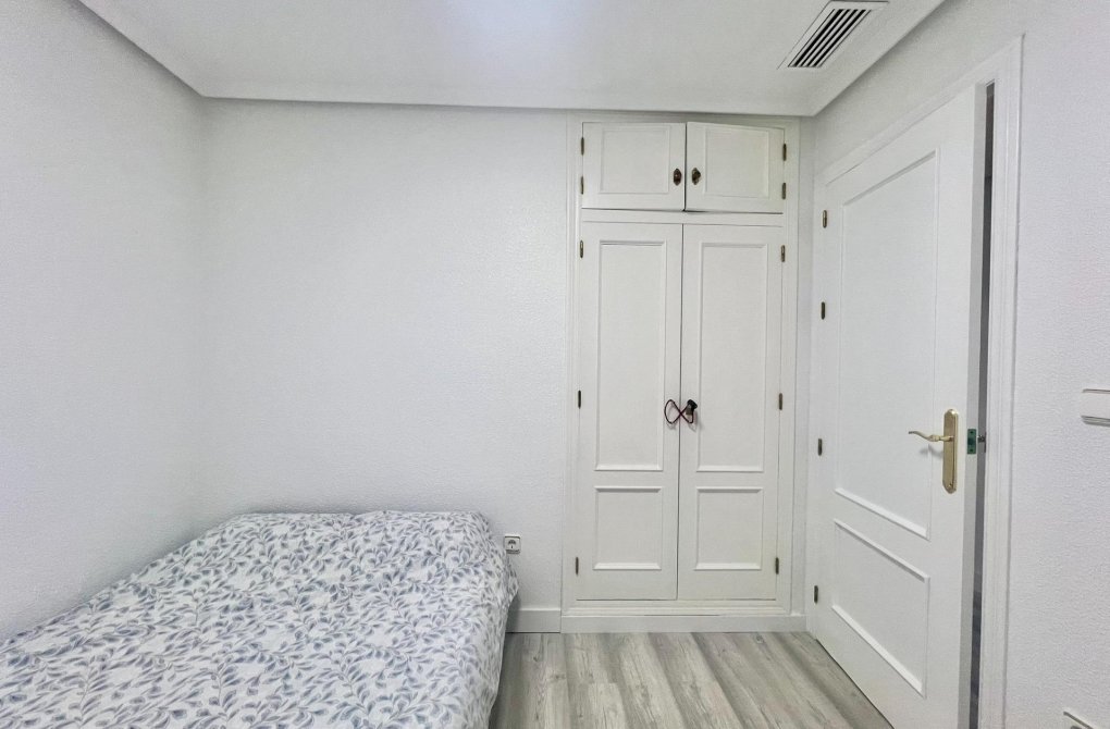 Rynek wtórny - Apartament - Torrevieja - Playa del cura