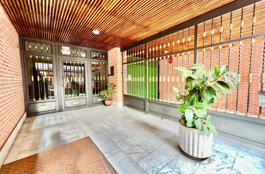 Reventa - Apartamento - Torrevieja - Playa del cura