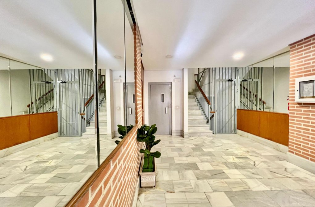 Reventa - Apartamento - Torrevieja - Playa del cura