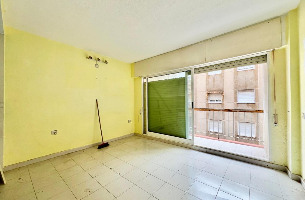 Reventa - Apartamento - Torrevieja - Playa del cura