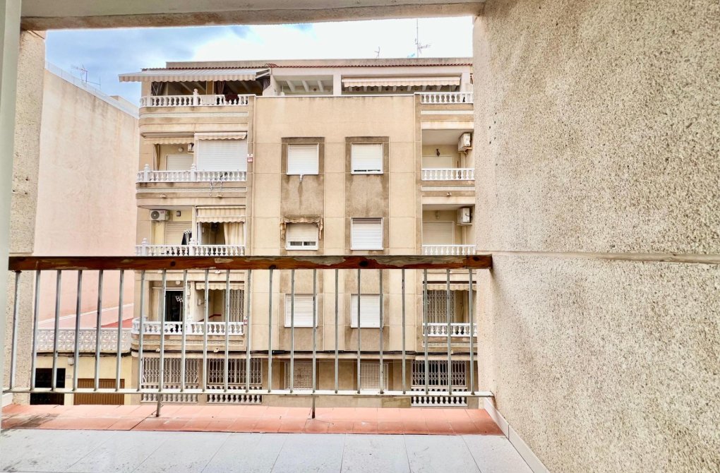 Reventa - Apartamento - Torrevieja - Playa del cura