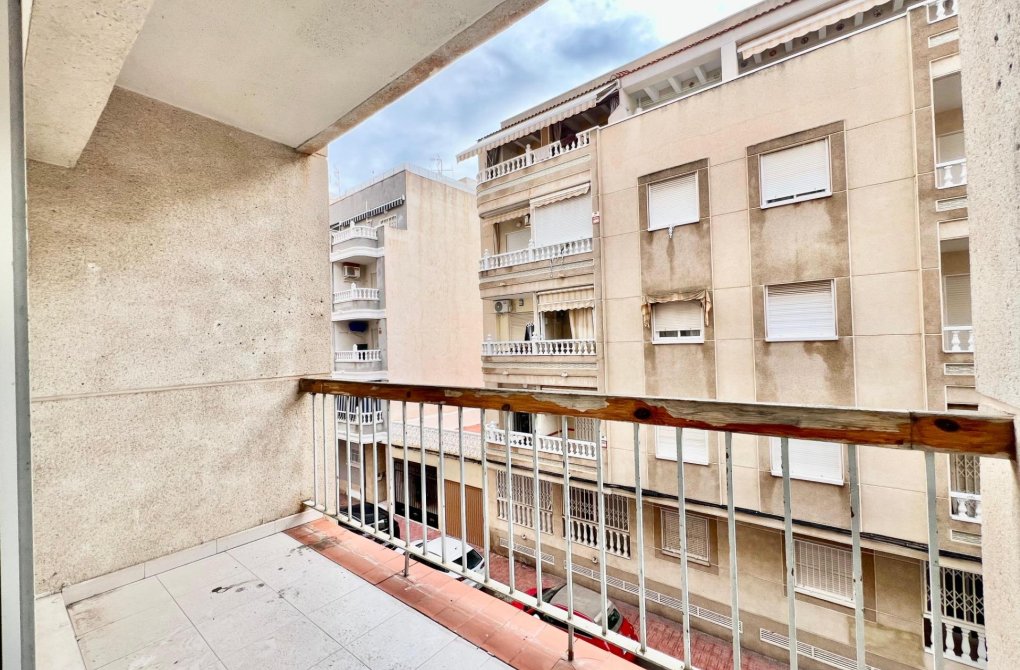 Reventa - Apartamento - Torrevieja - Playa del cura