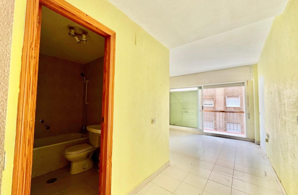 Reventa - Apartamento - Torrevieja - Playa del cura