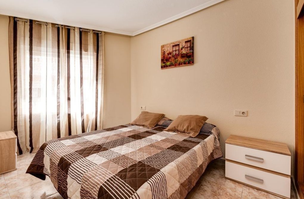 Resale - Apartment - Torrevieja - Centro