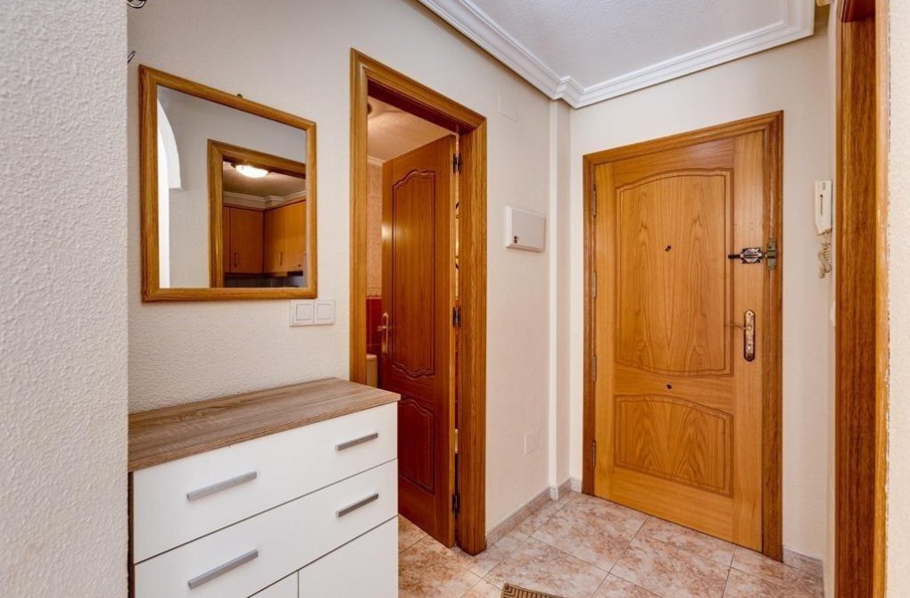 Resale - Apartment - Torrevieja - Centro