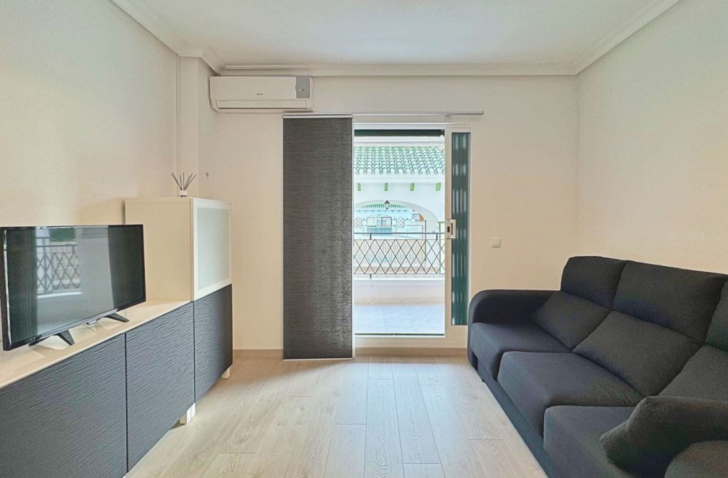 Rynek wtórny - Apartament - Torrevieja - La Mata