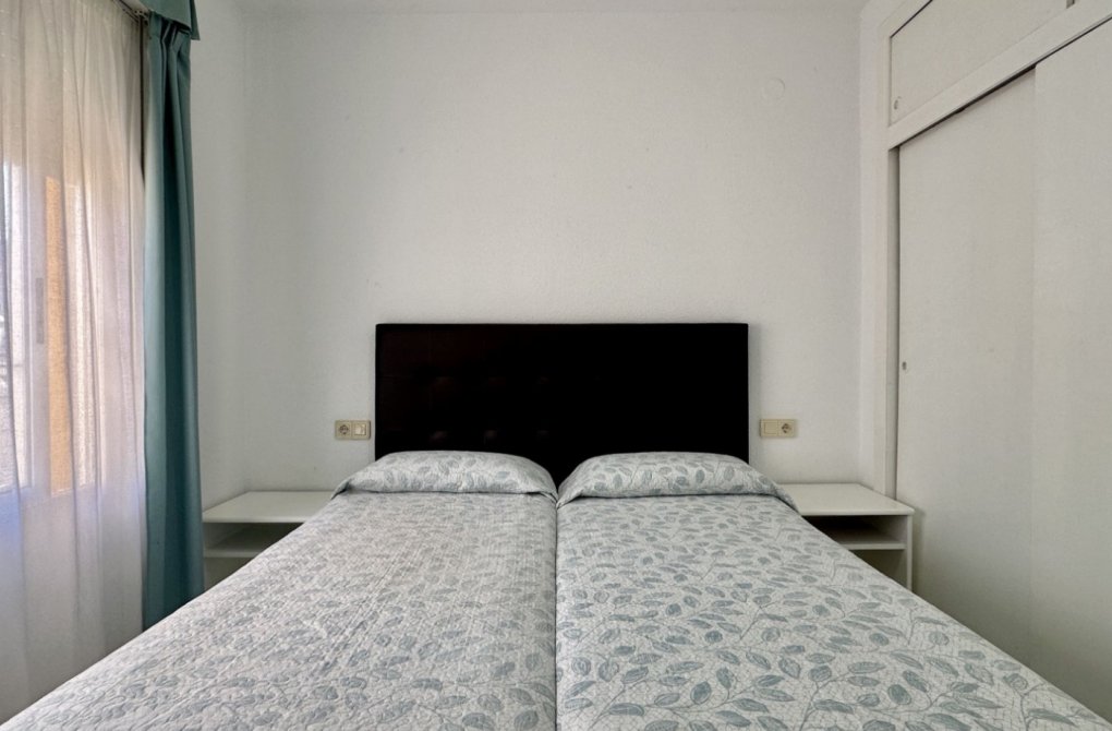 Resale - Apartment - Orihuela Costa - Playa Flamenca