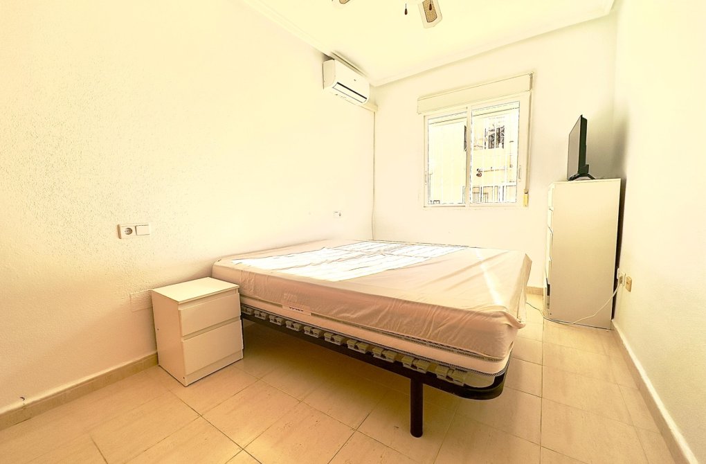 Resale - Bungalow - Orihuela Costa - La Florida