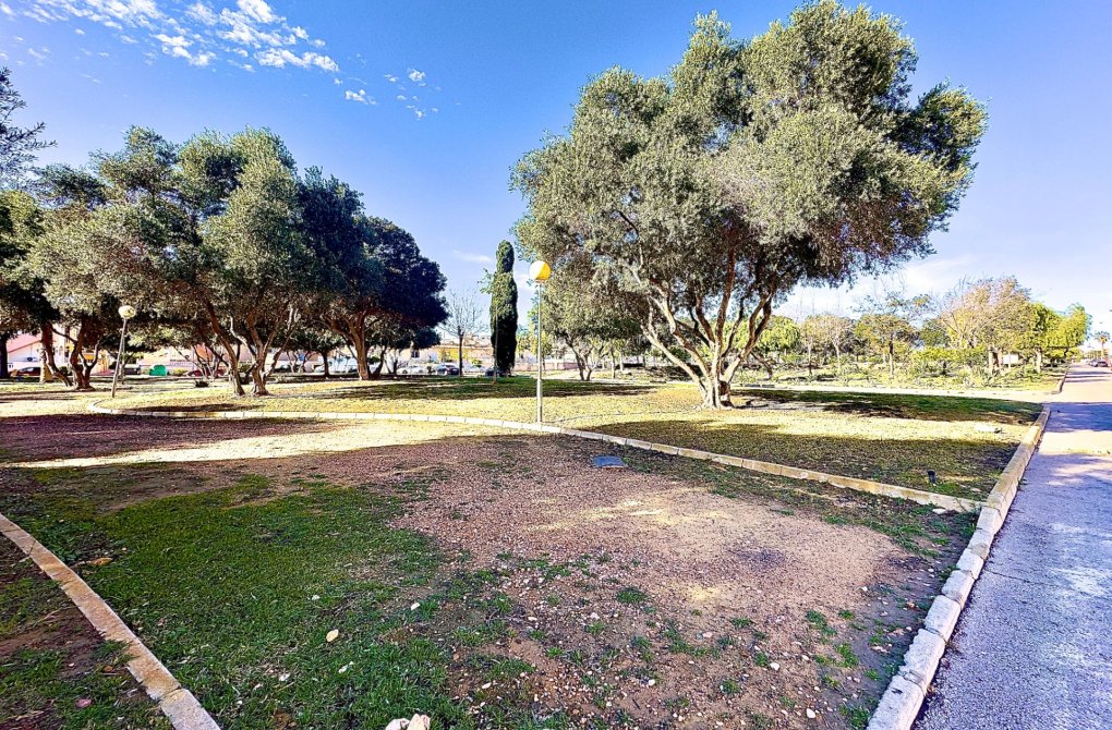 Resale - Bungalow - Orihuela Costa - La Florida