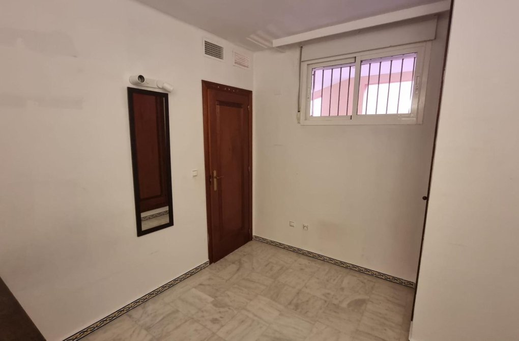 Resale - Apartment - Torrevieja - Los Frutales