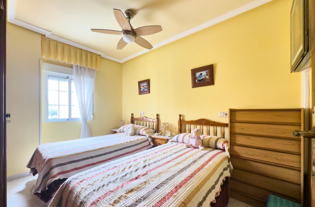 Resale - Bungalow - Torrevieja - Torreblanca