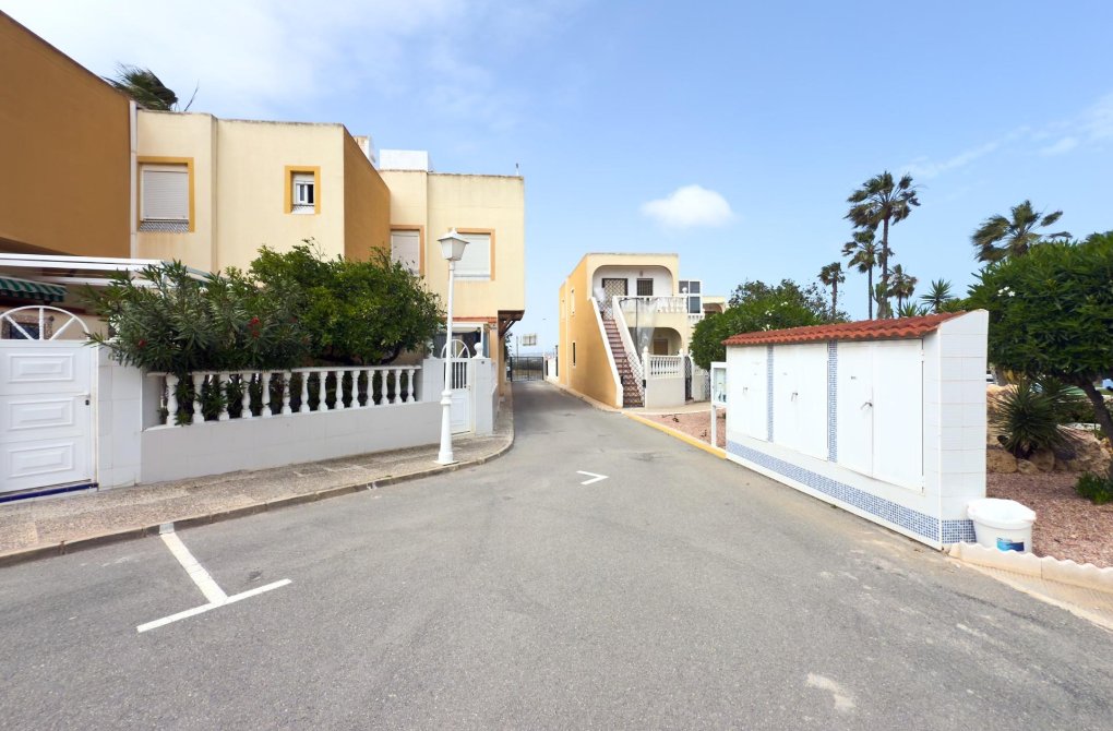 Resale - Bungalow - Torrevieja - Torreblanca