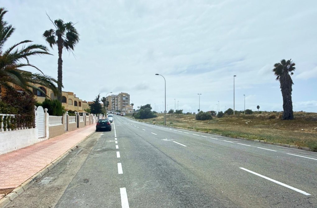 Resale - Bungalow - Torrevieja - Torreblanca