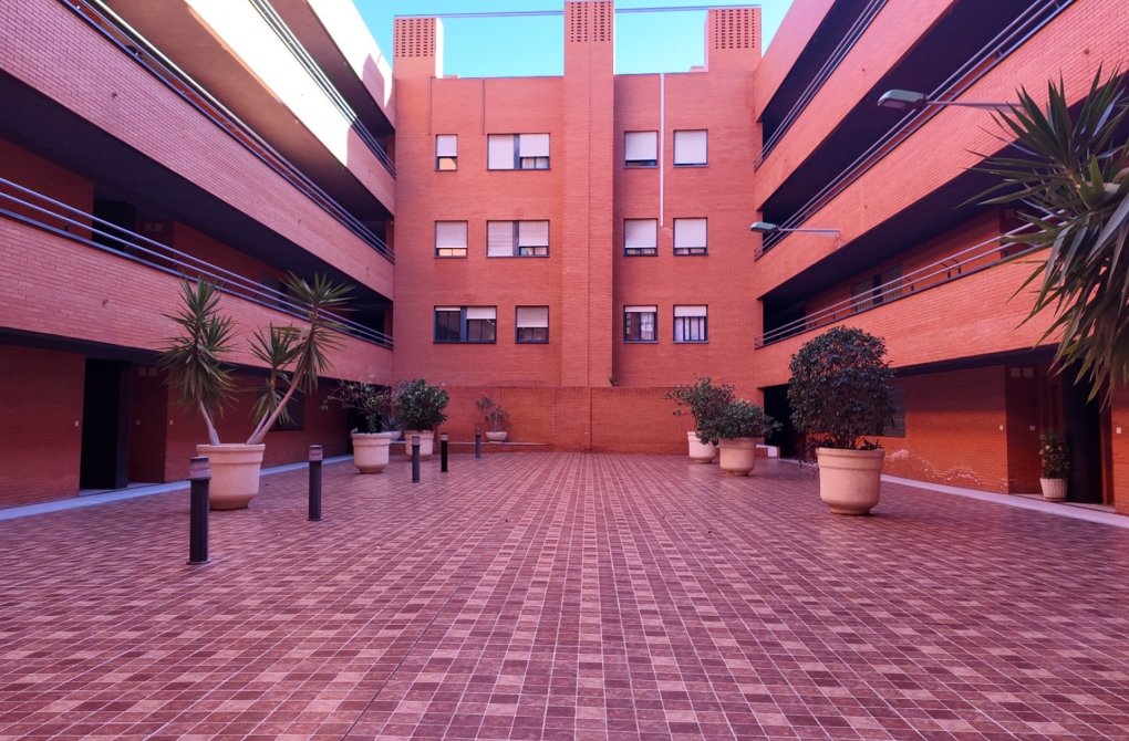 Resale - Apartment - Alicante - Altozano