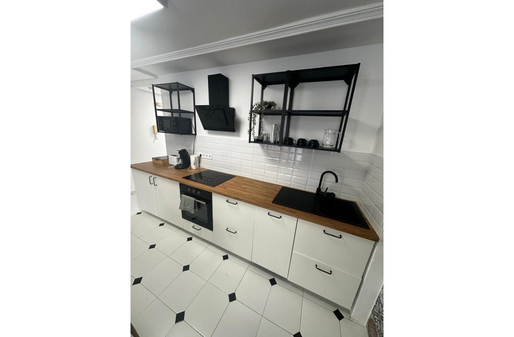 Resale - Apartment - Torrevieja - Centro