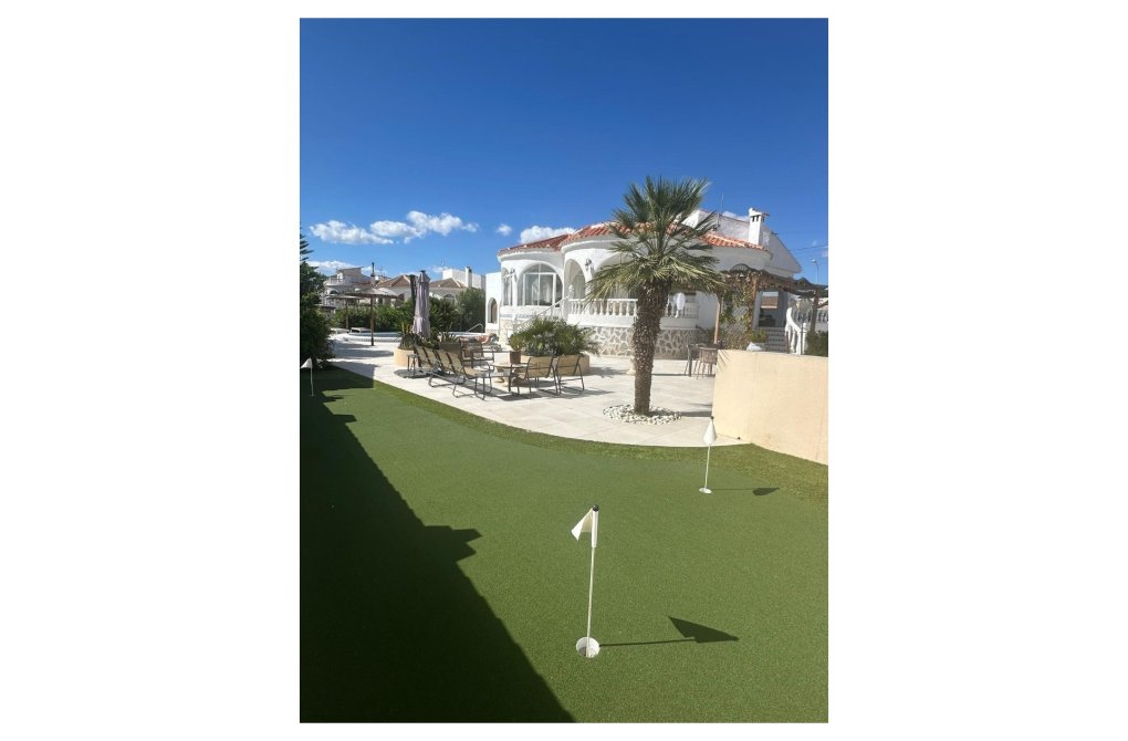 Resale - Villa - Torrevieja - San luis