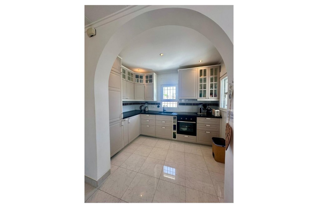 Resale - Villa - Torrevieja - San luis