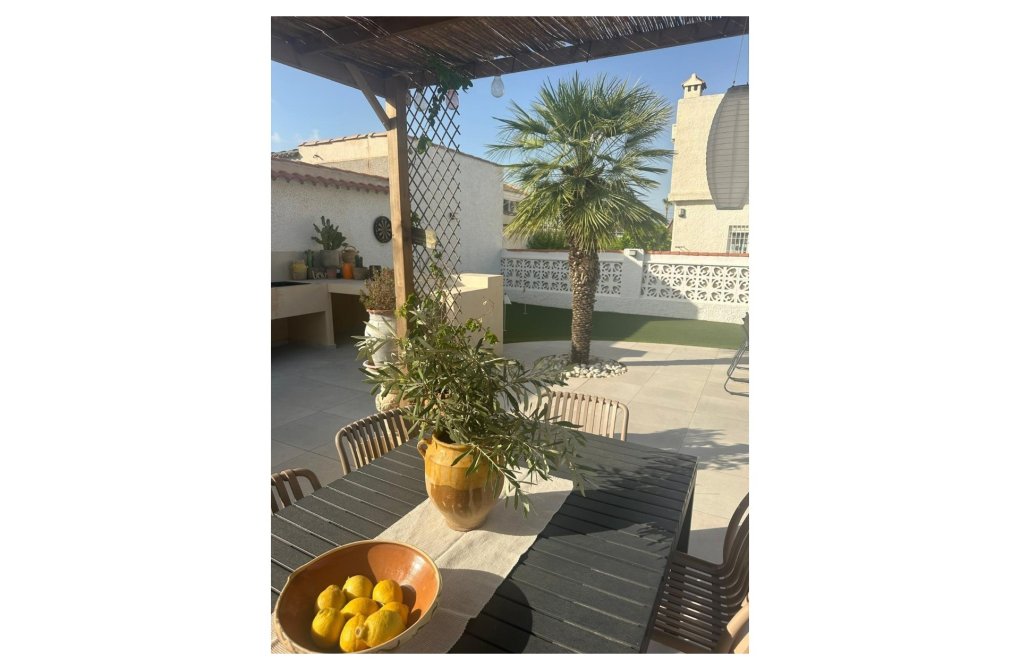 Resale - Villa - Torrevieja - San luis