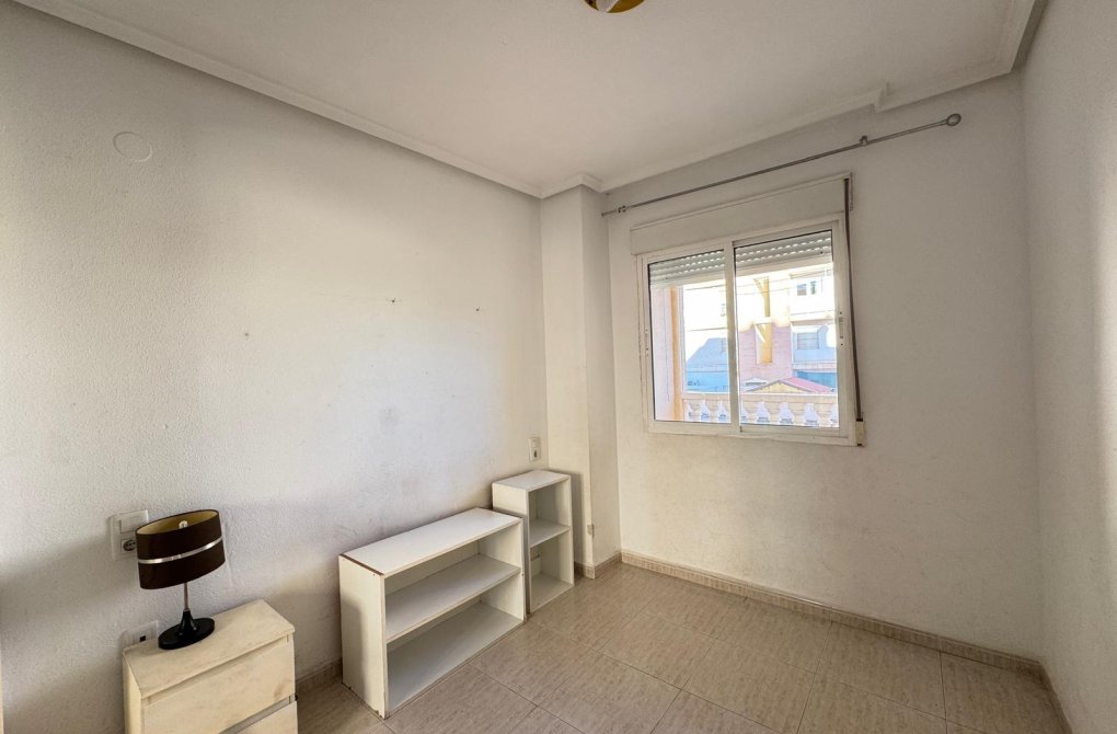 Rynek wtórny - Apartament - Torrevieja - Estacion de autobuses