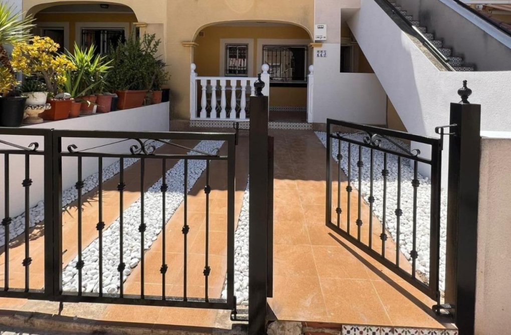 Rynek wtórny - Bungalow - Torrevieja - Los Balcones - Los Altos del Edén