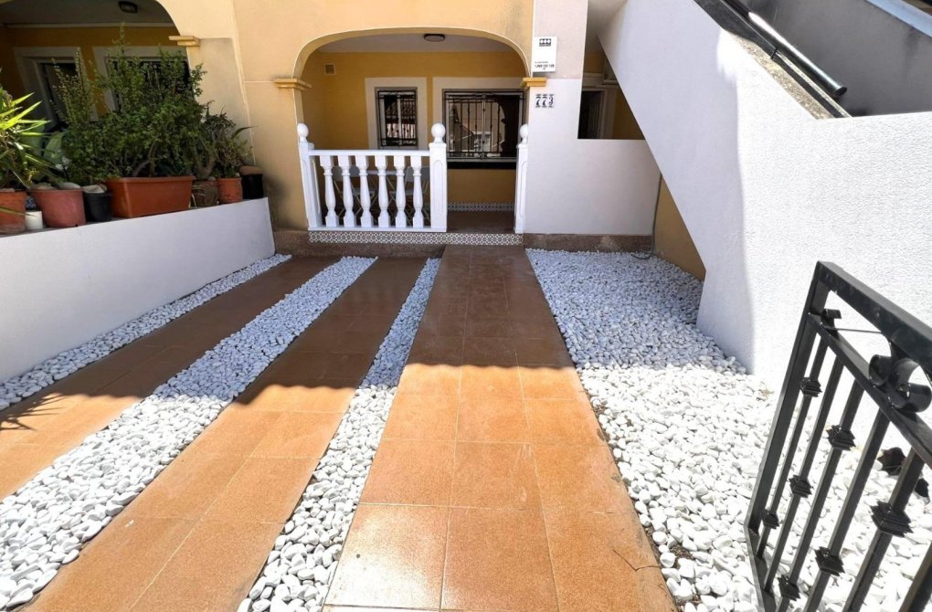 Rynek wtórny - Bungalow - Torrevieja - Los Balcones - Los Altos del Edén