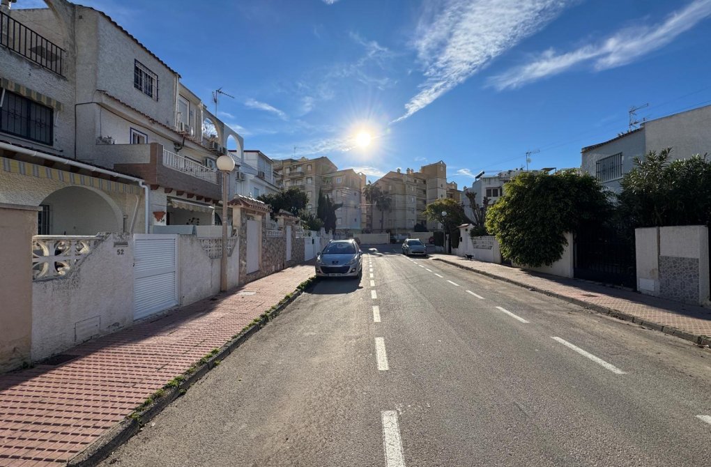 Rynek wtórny - Dom szeregowy - Torrevieja - Playa de los locos