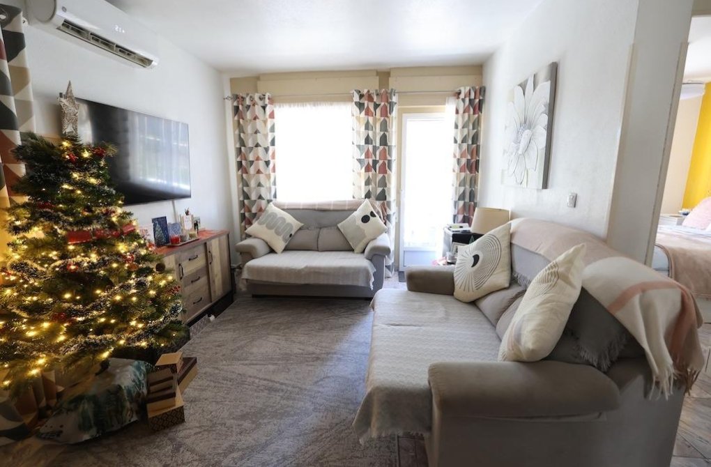 Resale - Upper floor bungalow - Torrevieja - Paraje natural