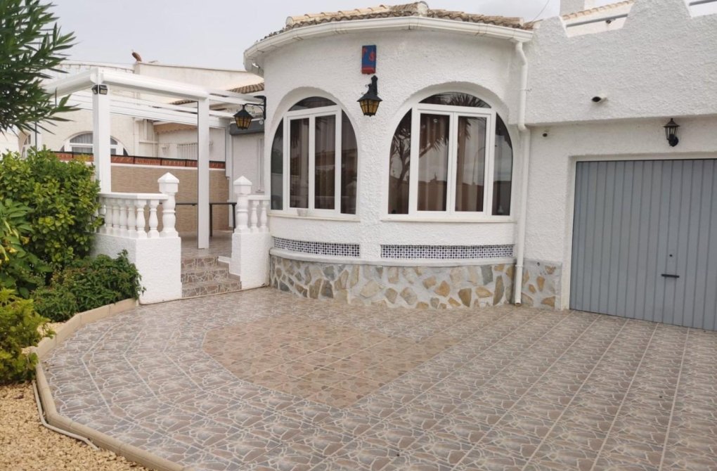 Resale - Terraced house - Torrevieja - La siesta
