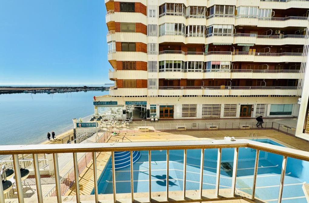 Odsprzedaż - Apartament - Torrevieja - Playa Acequion