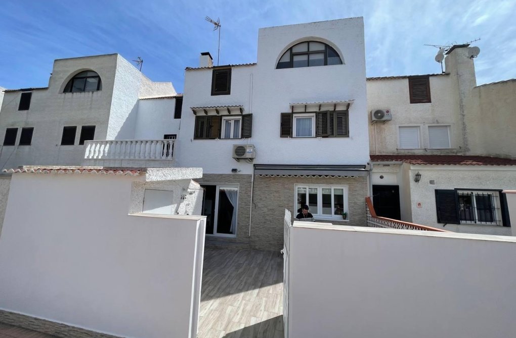 Resale - Terraced house - Torrevieja - Habaneras