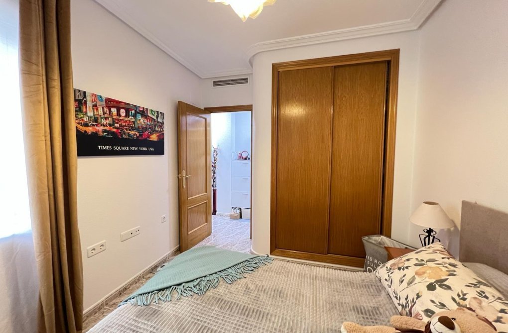 Odsprzedaż - Apartament - Torrevieja - Playa del Cura